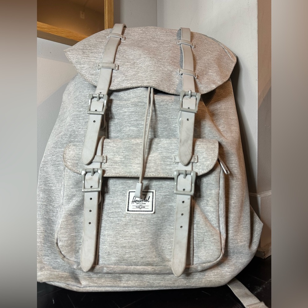 Herschel Supply Co 25L crosshatch backpack light grey with laptop sleeve